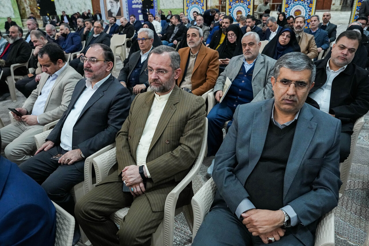 تجدید میثاق رئیس مجلس و نمایندگان با آرمان‌های امام(ره)