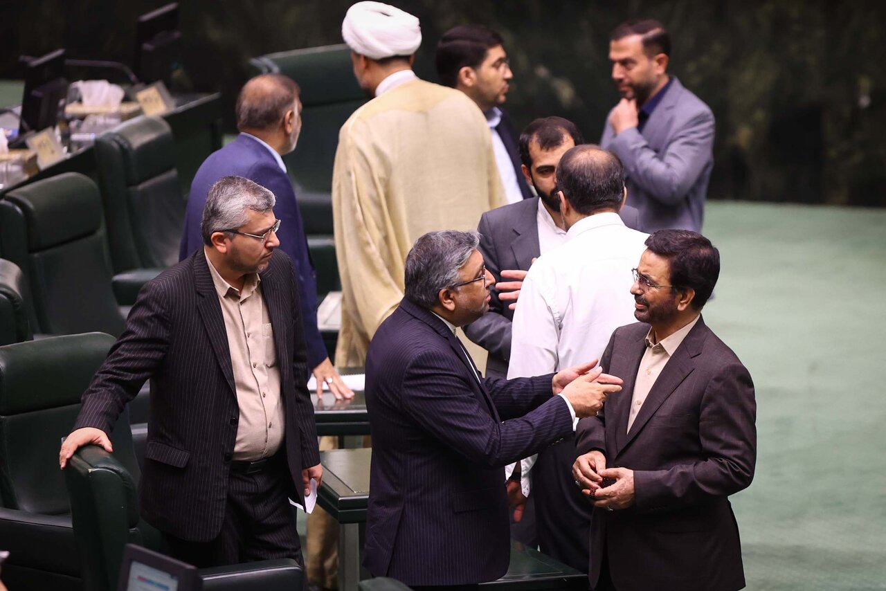 صحن علنی یکشنبه ۴ شهریورماه مجلس