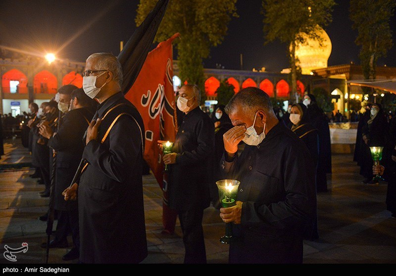 مراسم لاله گردانی در حرم حضرت شاهچراغ (ع)