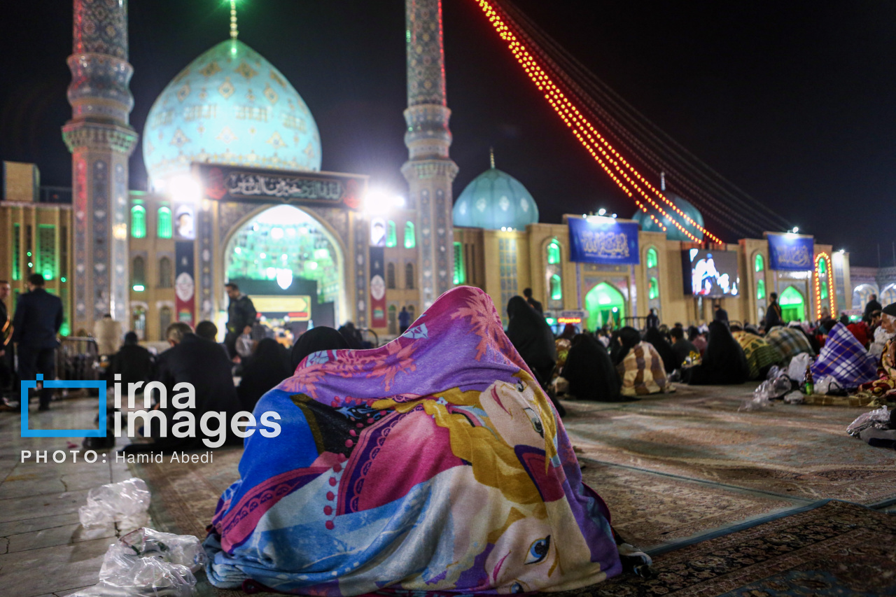 احیای شب بیست و یکم رمضان در مسجد جمکران