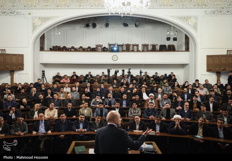 آیین تقدیر از پژوهشگران برتر مرکز پژوهش‌های مجلس با حضور قالیباف