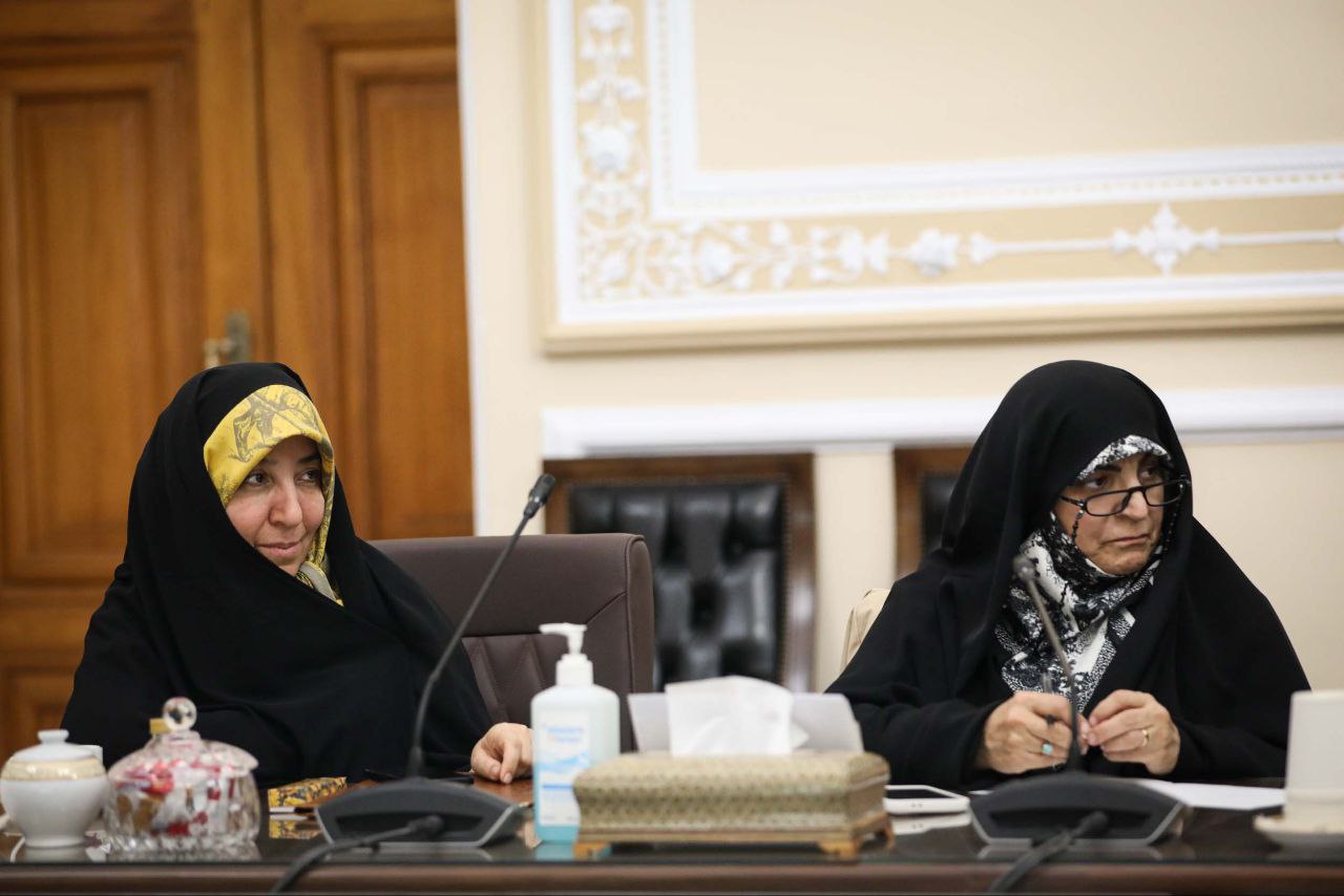 دیدار اعضای فراکسیون زنان و خانواده مجلس با قالیباف