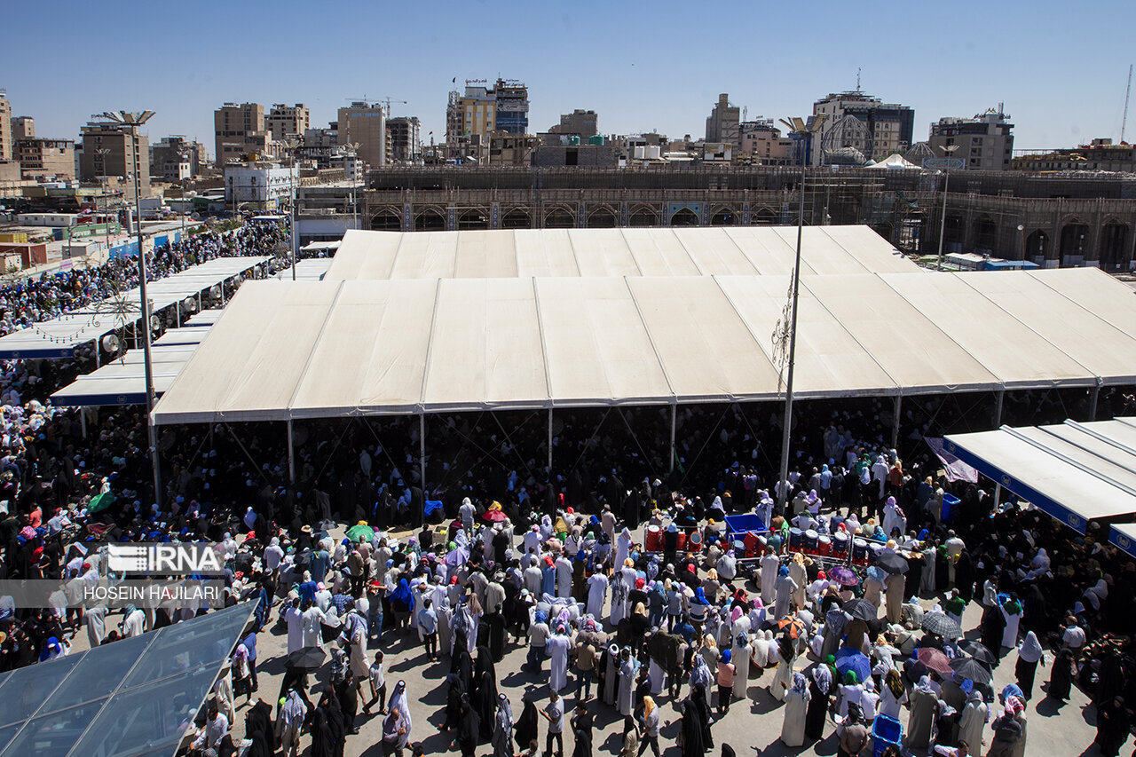 قرائت دعای عرفه- بین الحرمین