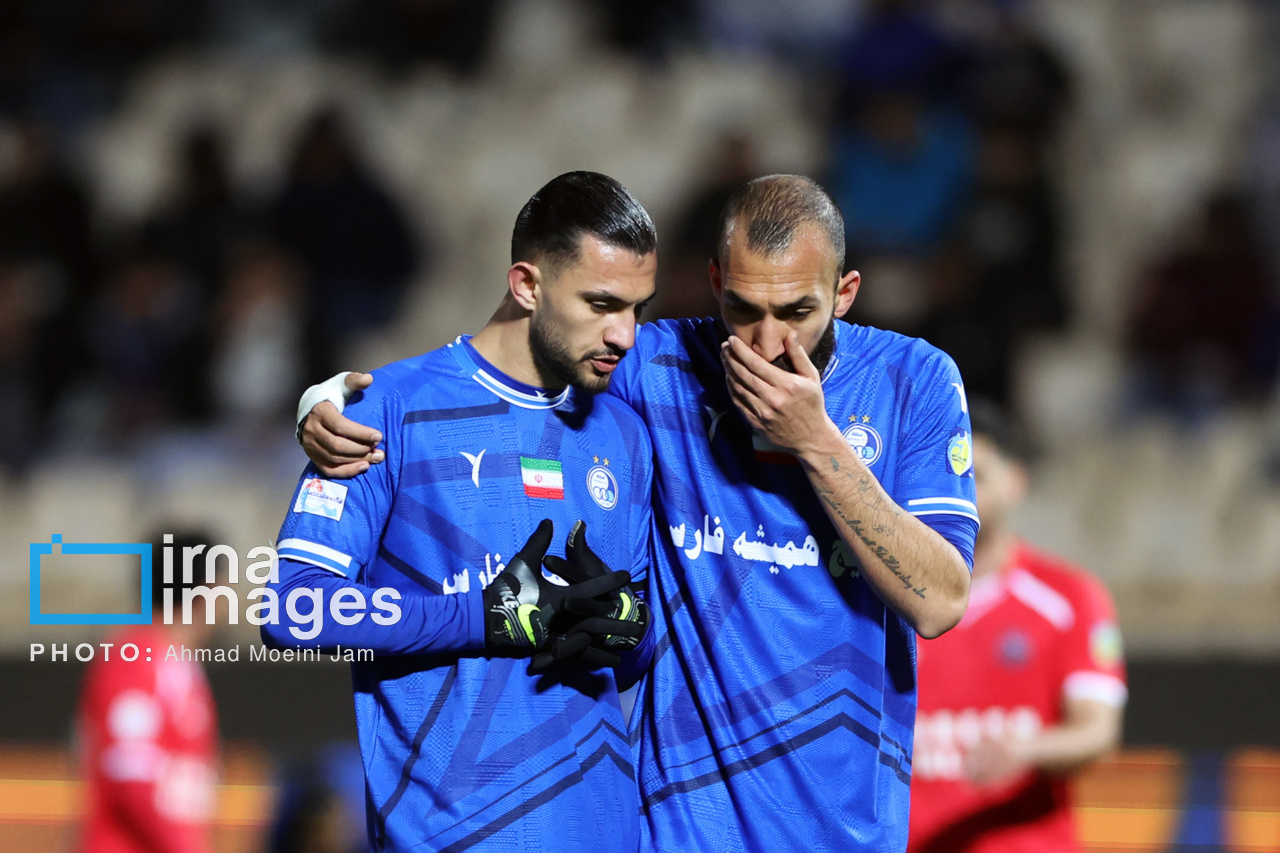 لیگ برتر فوتبال - استقلال و نساجی