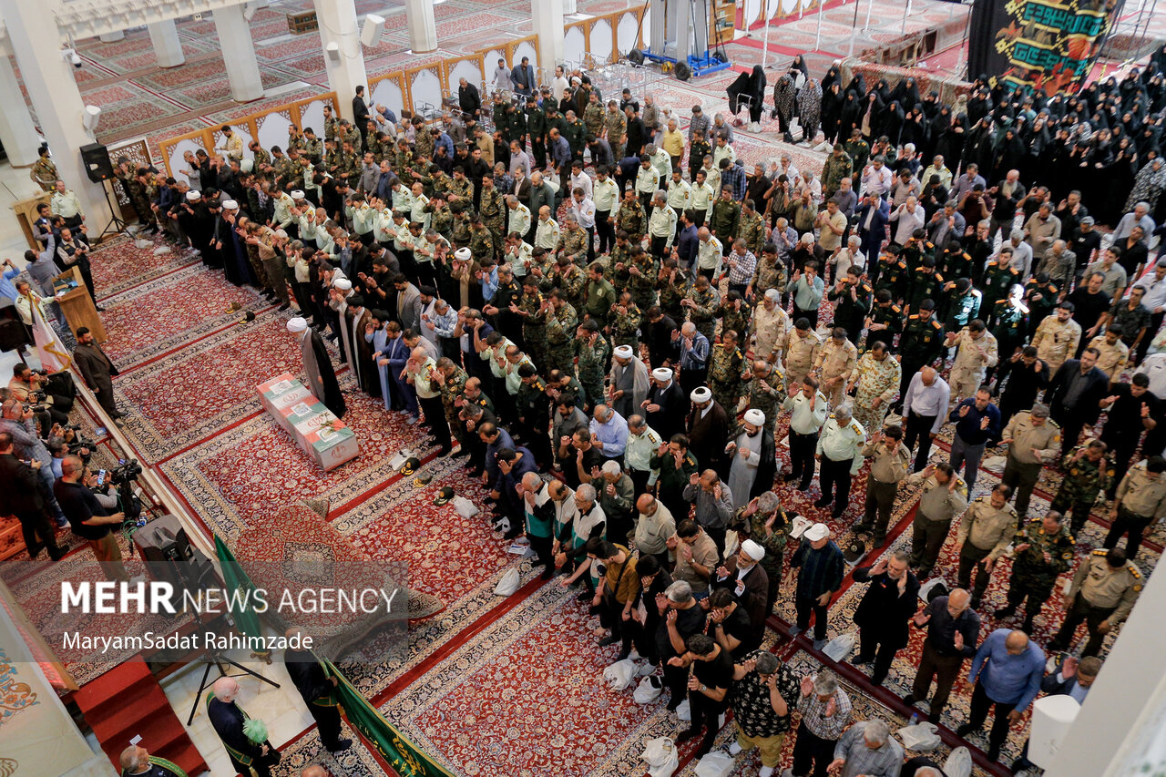 تشییع شهید مدافع امینت «سجاد جوکار» در حرم شاهچراغ (ع)