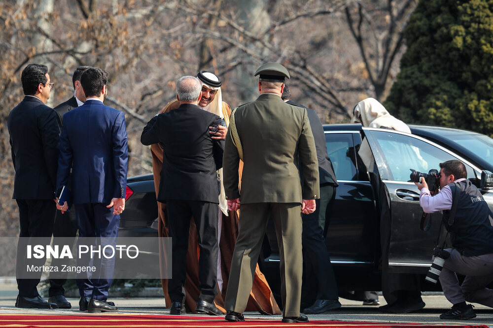 استقبال رسمی از امیر قطر