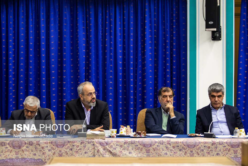 نشست بررسی راهکارهای تحقق انسجام ملی با حضور پزشکیان