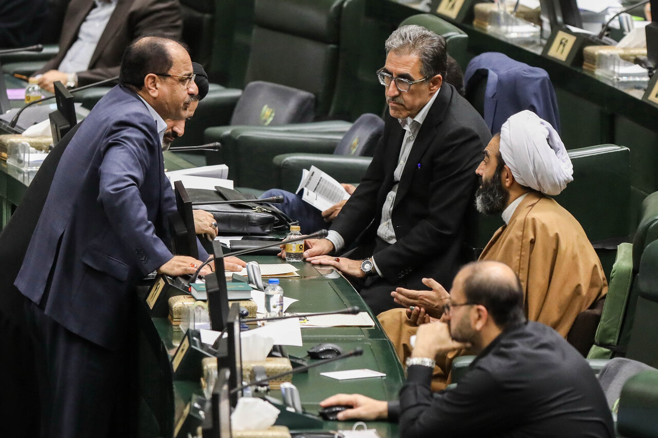 نشست علنی سه‌شنبه ۱۸ آذرماه مجلس