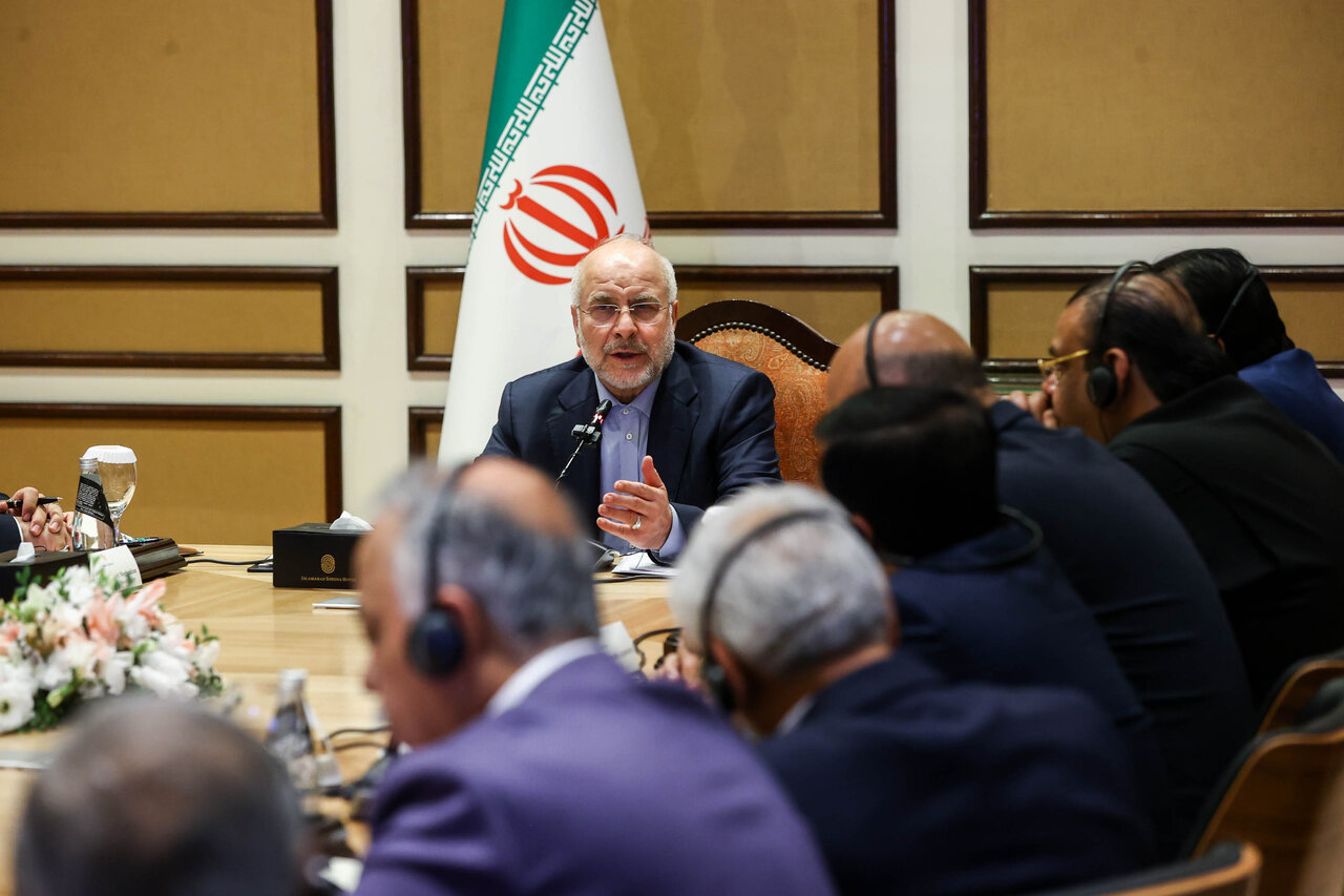 نشست اعضای فدراسیون اتاق‌های بازرگانی پاکستان با  قالیباف 