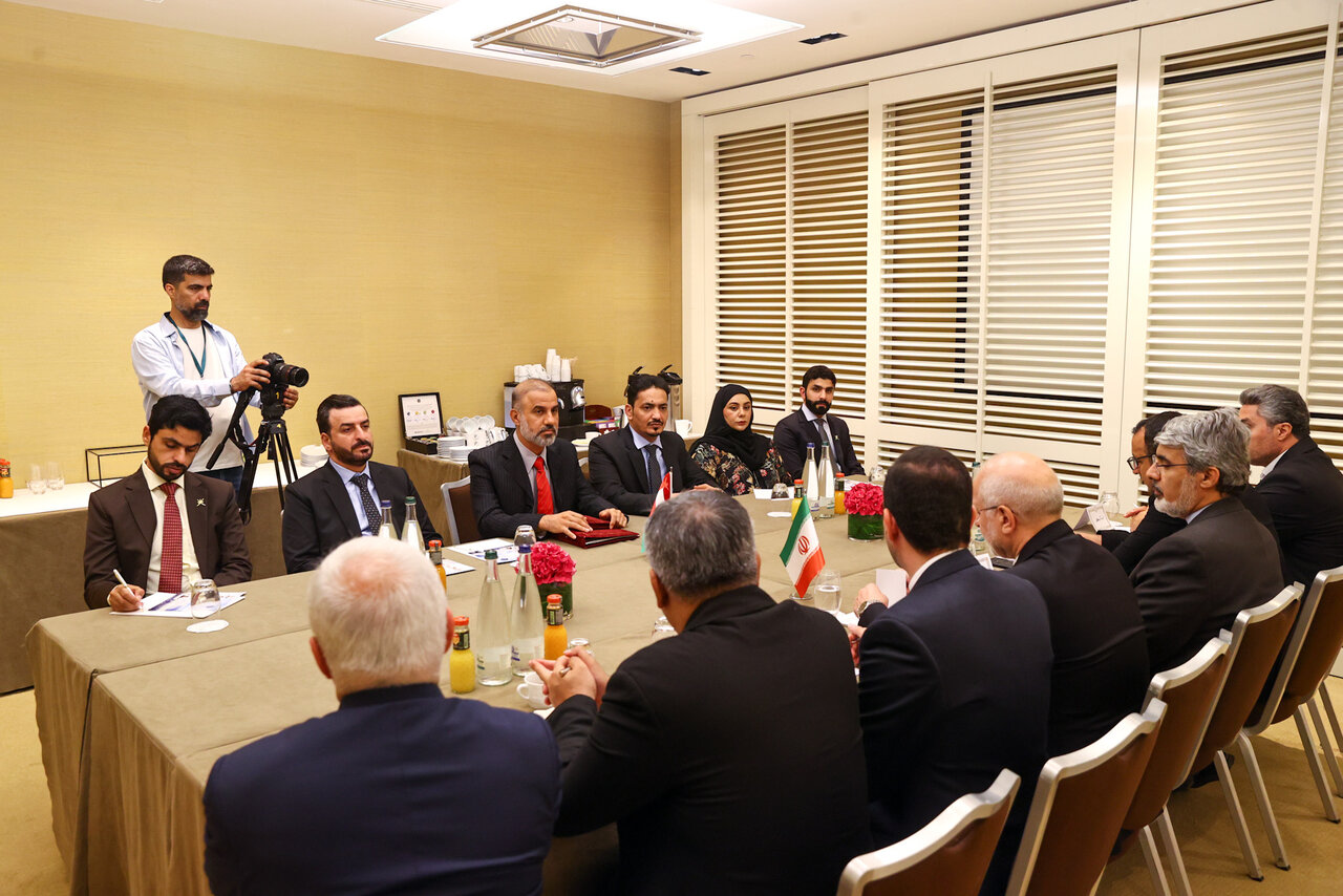 دیدار رئیس مجلس عمان با قالیباف