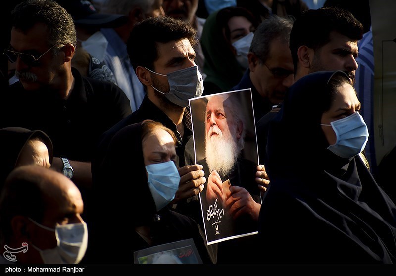 تشییع و تدفین پیکر هوشنگ ابتهاج در رشت