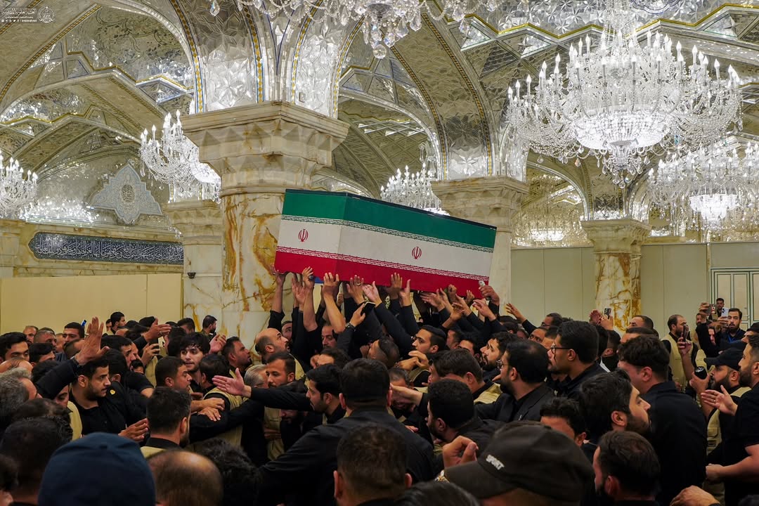 اقامۀ نماز بر پیکر خانوادۀ رهبر شهید ایران