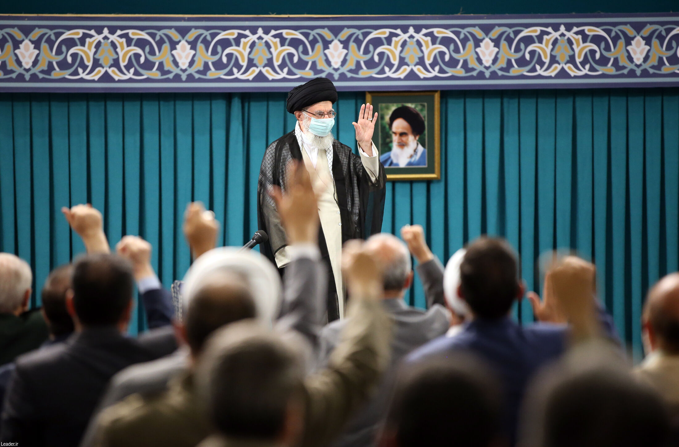 دیدار دست‌اندرکاران کنگره شهدای قم با رهبر انقلاب