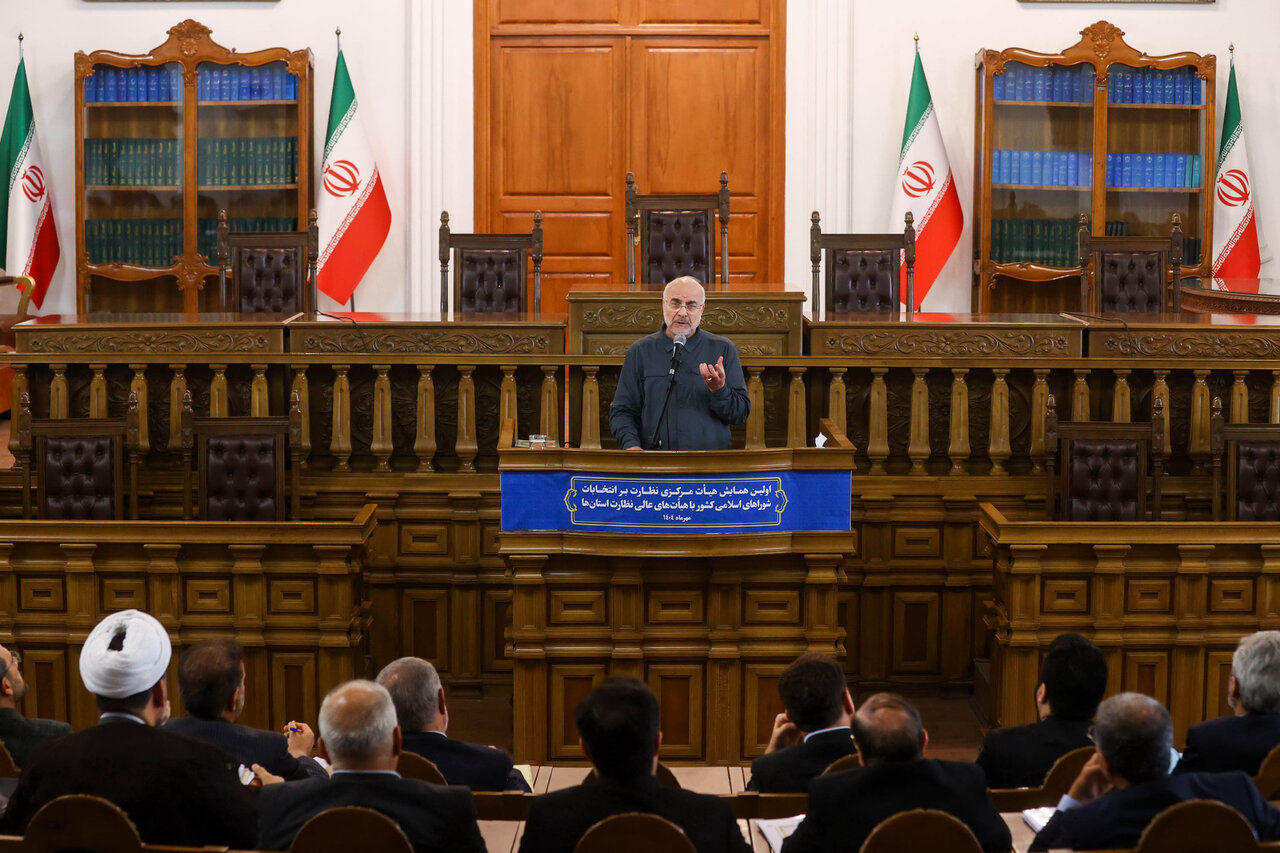 رئیس مجلس در همایش ناظران شورا‌ها