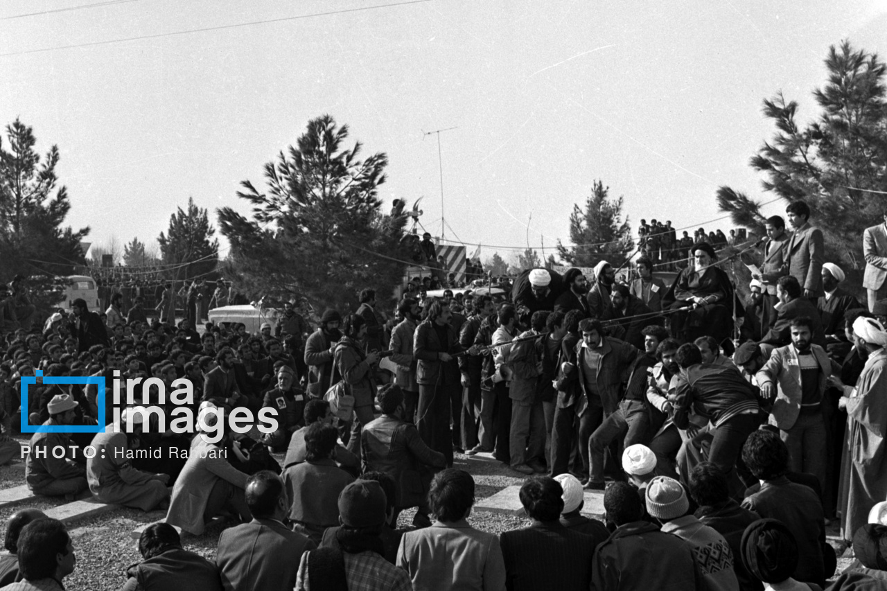 تصاویری از روزهای انقلاب - ۱۲ بهمن ۱۳۵۷