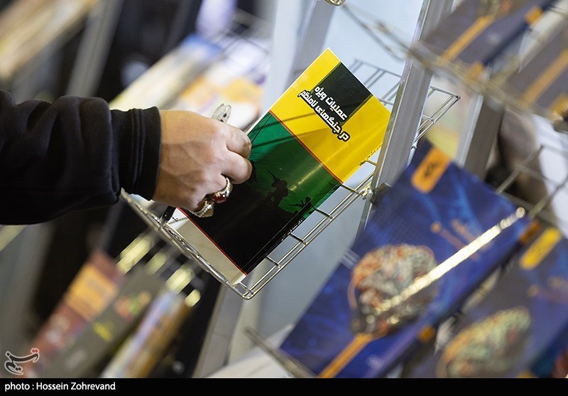 نمایشگاه هفته پژوهش سپاه پاسداران در ستاد سپاه