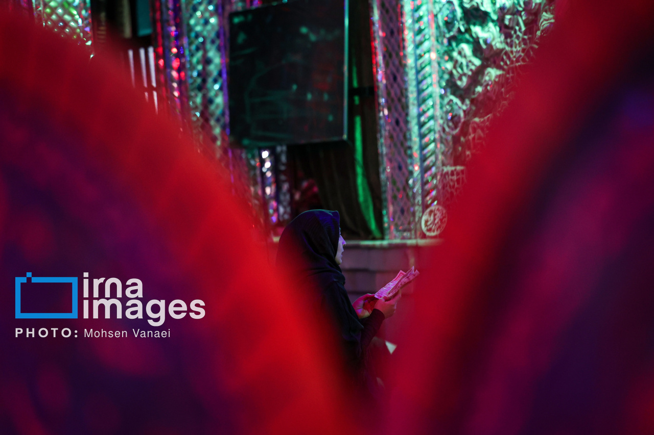  امامزاده پنج تن لویزان