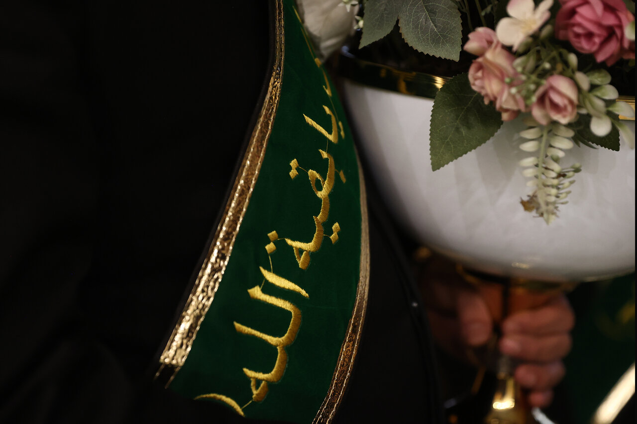 حضور خادمان مسجد جمکران در صحن علنی مجلس