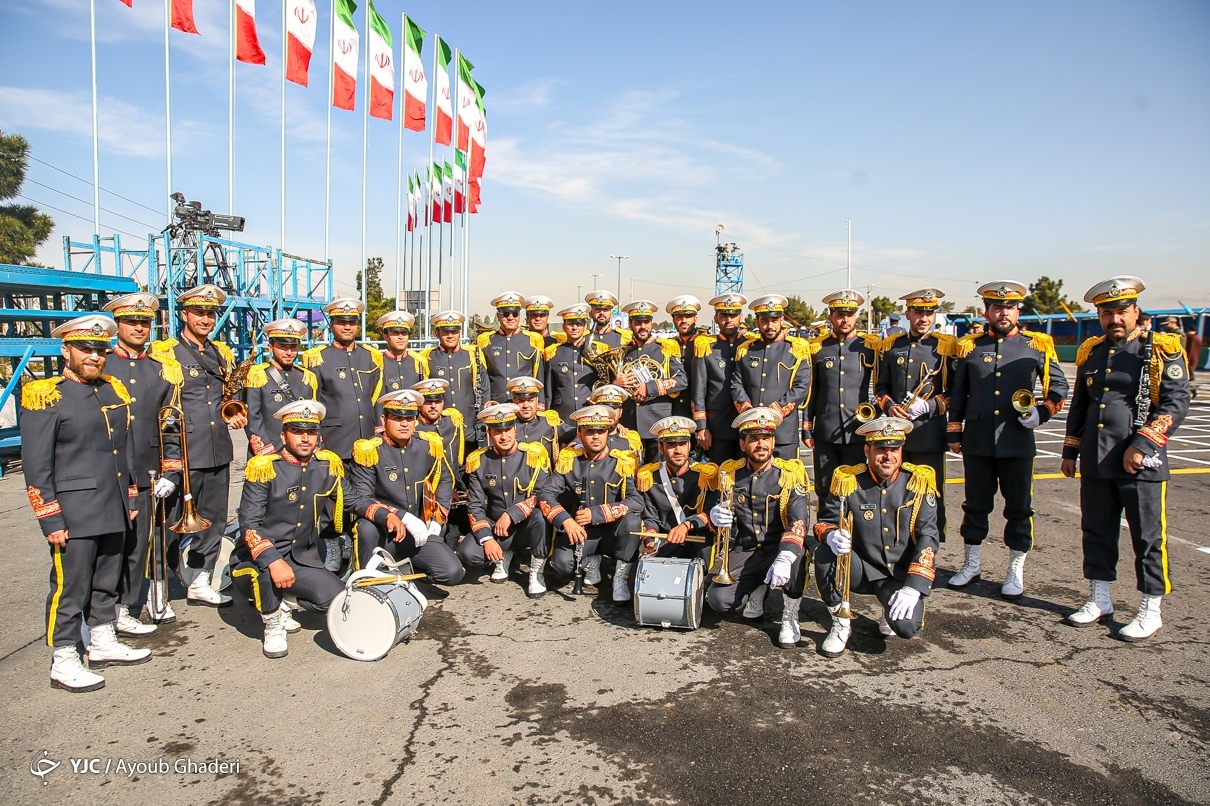 مراسم رژه روز ارتش با حضور رئیسی