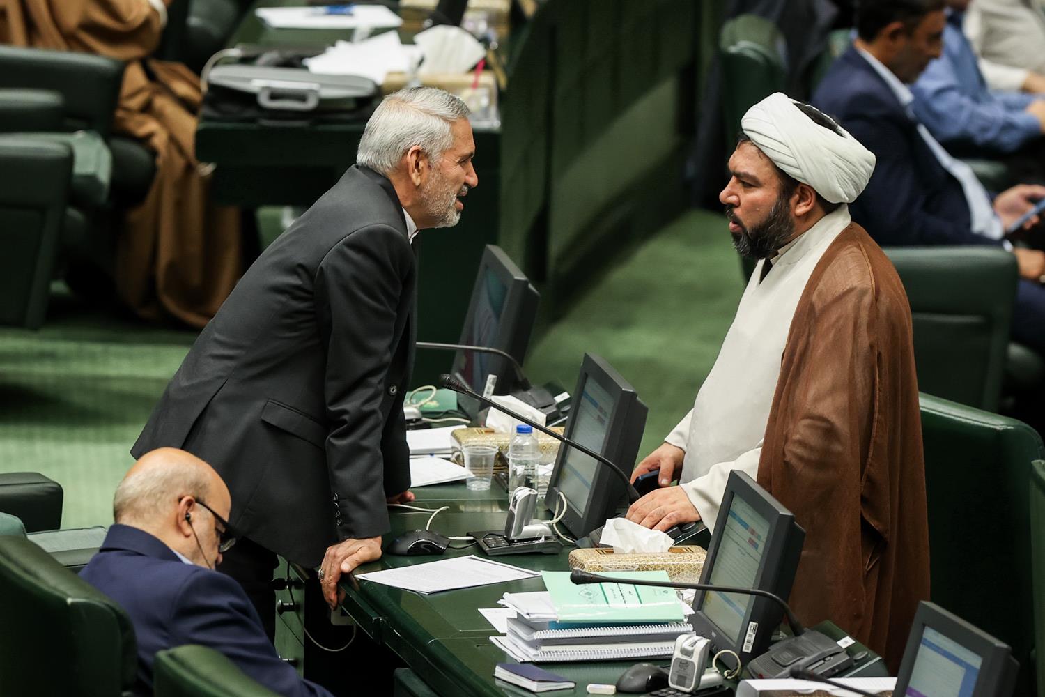 چهل و سومین نشست بررسی برنامه هفتم توسعه در صحن علنی مجلس