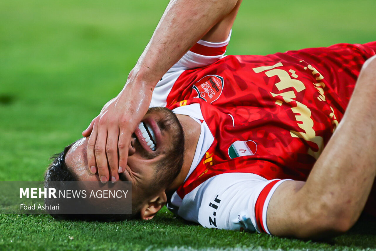 دیدار تیم‌های پرسپولیس و مس رفسنجان