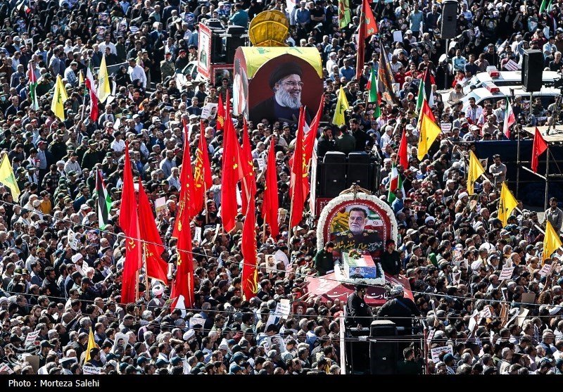 تشییع پیکر شهید نیلفروشان در اصفهان