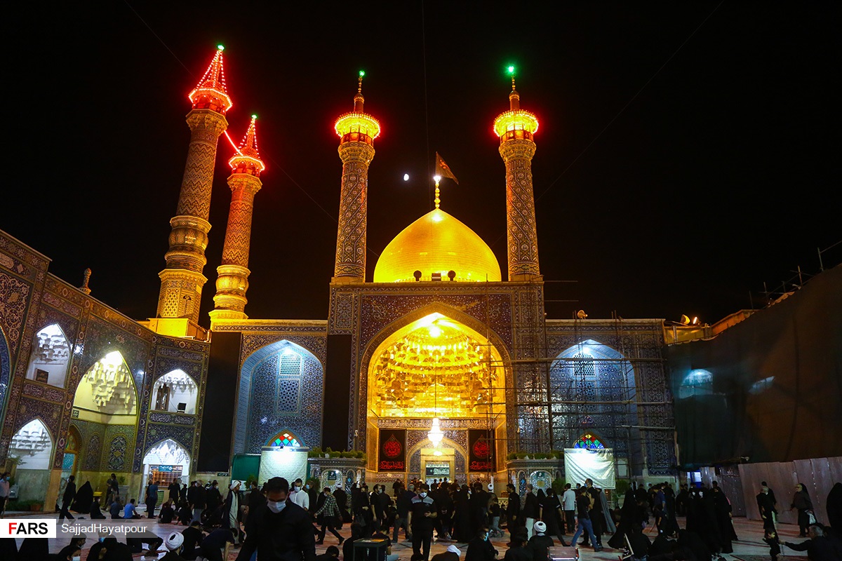 شب تاسوعای حسینی در حرم حضرت معصومه(س)