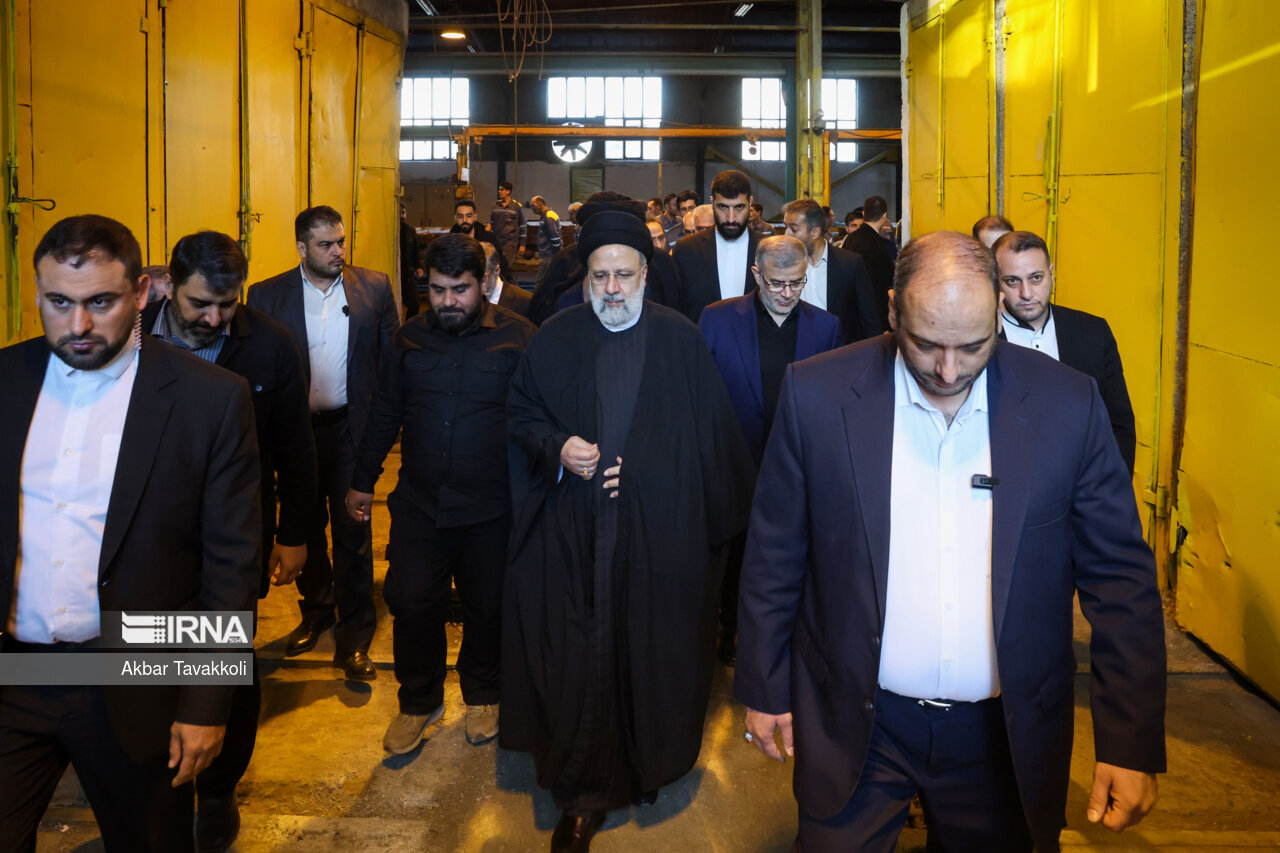 بازدید رییس جمهور از کارخانه «ایران تراورس»