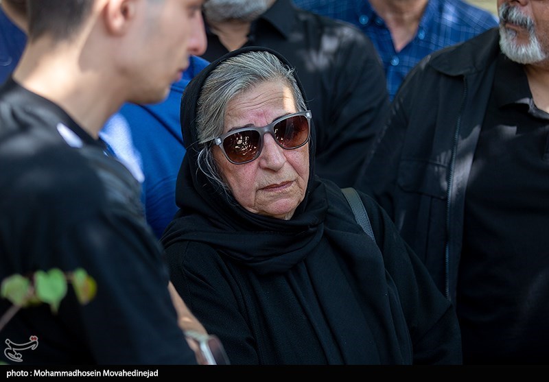 مراسم خاکسپاری مرحوم کیومرث پوراحمد