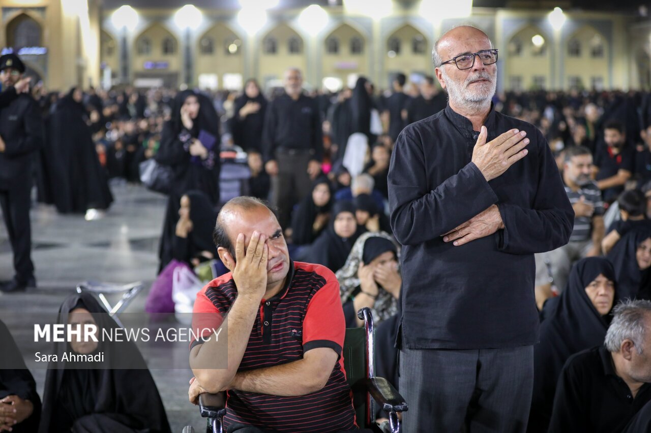 شب شهادت امام رضا(ع) در حرم مطهر رضوی