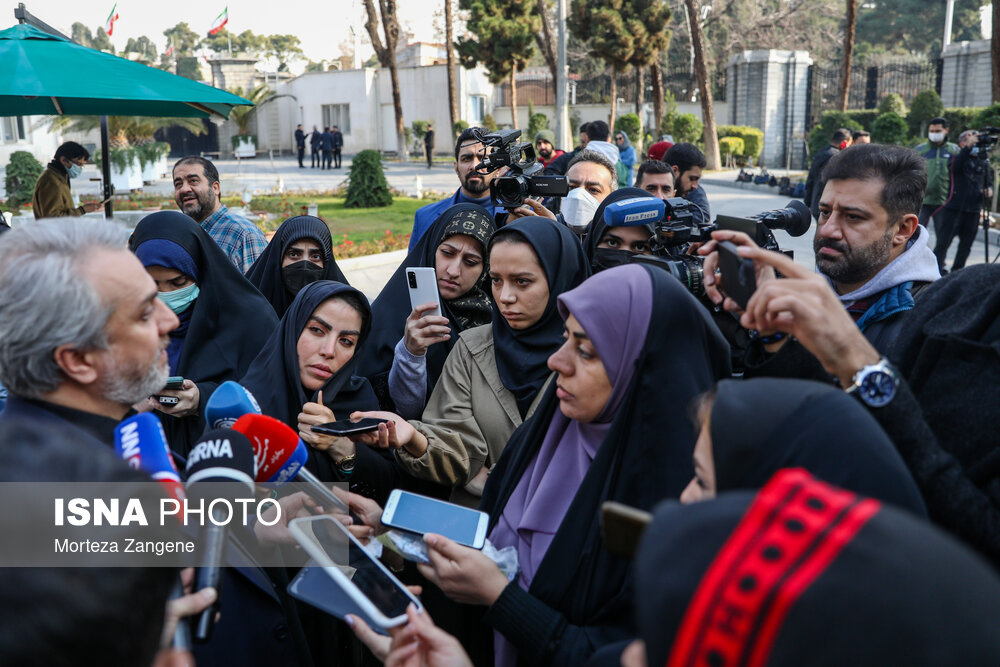 وزرا در جمع خبرنگاران درحاشیه جلسه دولت 