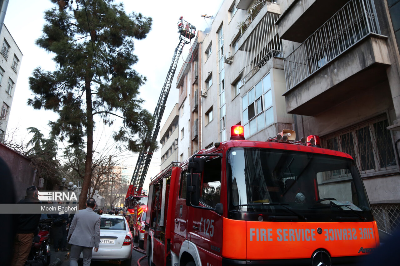 آتش سوزی در خیابان کریمخان