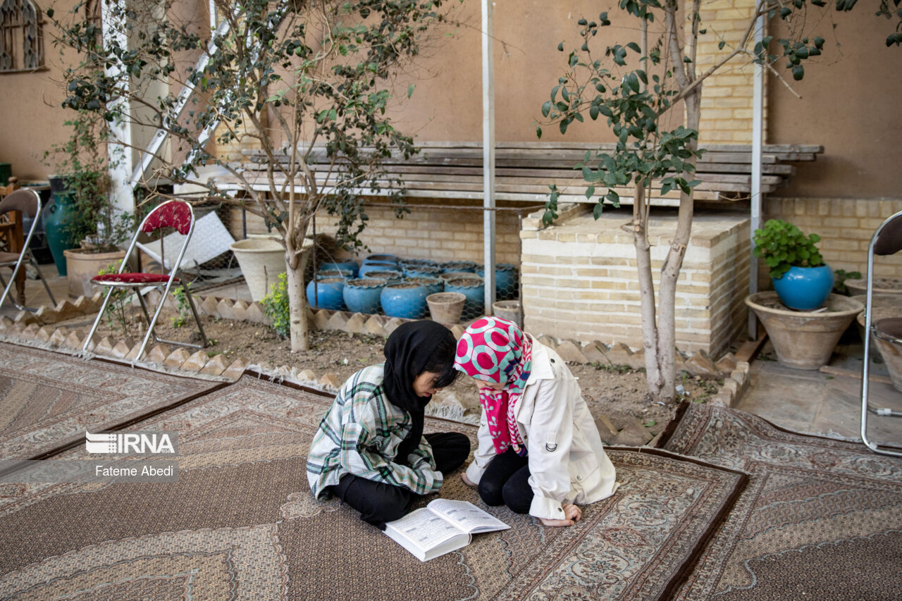 جزء خوانی قرآن در خانه موزه شهید مدرس