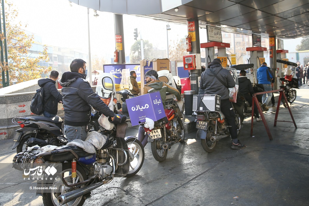 بازدید وزیر نفت از جایگاه سوخت «بهار شیراز»