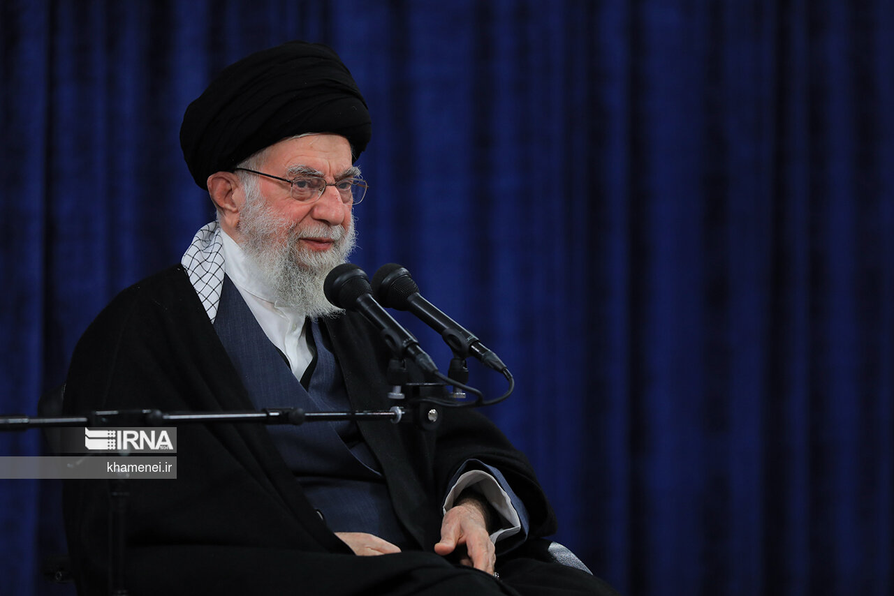 تصاویری از دیدار رمضانی مسئولان نظام با رهبر انقلاب