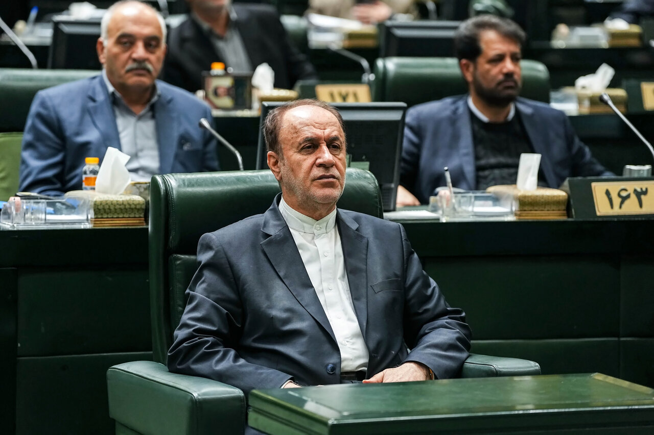 حضور امیر موسوی و عراقچی در جلسه غیرعلنی مجلس