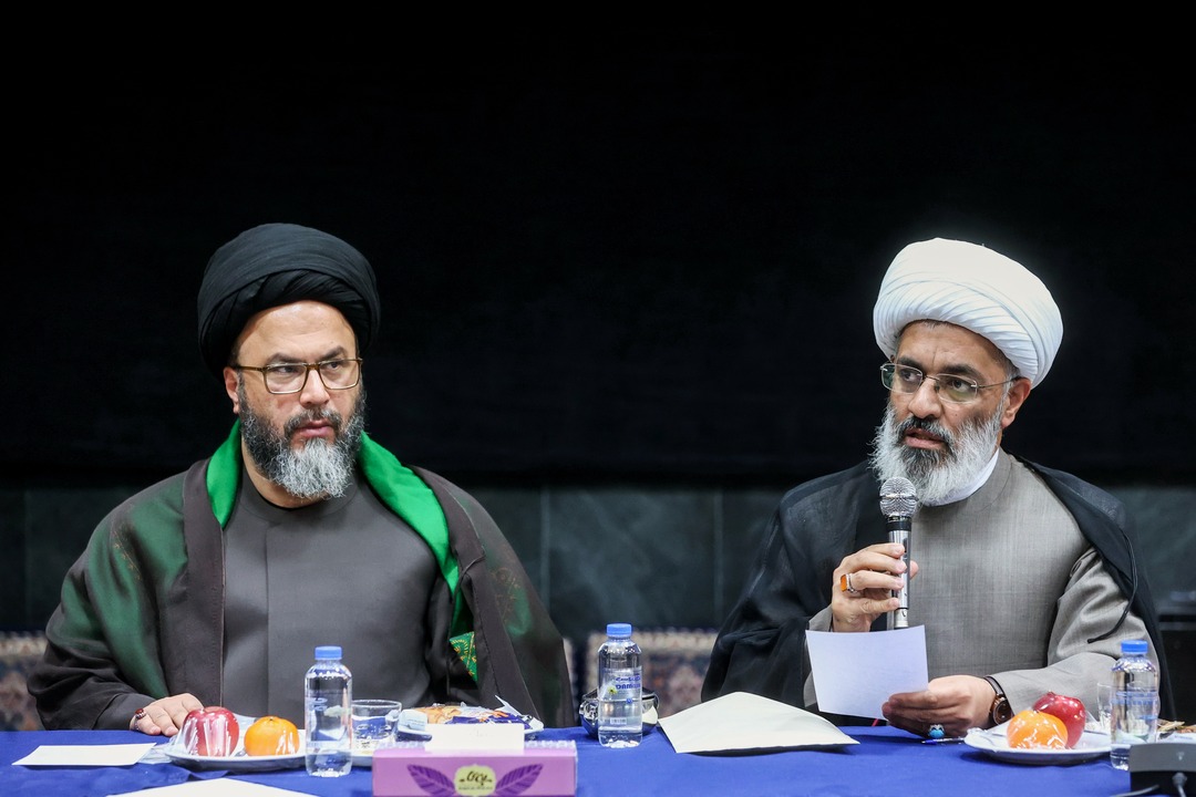 نشست صمیمانه جمعی از وعاظ و روحانیون با قالیباف