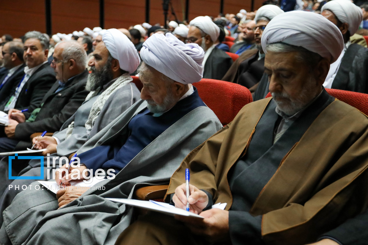  همایش سراسری خادمان حضور با حضور قالیباف 