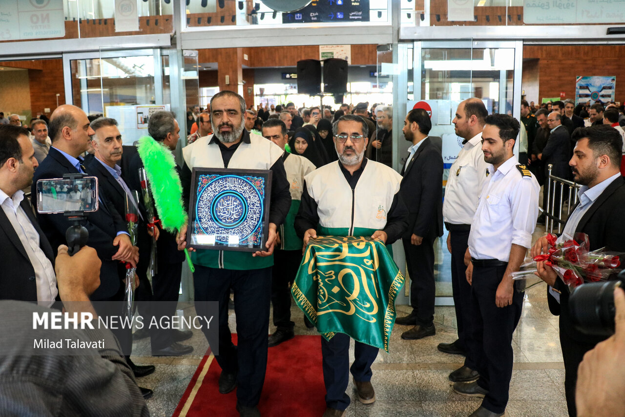 حرکت نخستین قطار زائران گیلانی اربعین حسینی به کرمانشاه