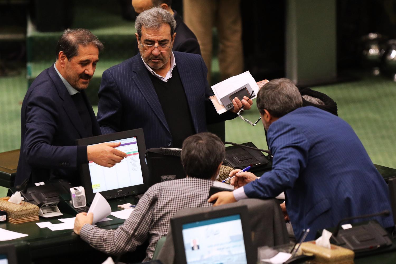 صحن علنی مجلس ۵ بهمن ماه 