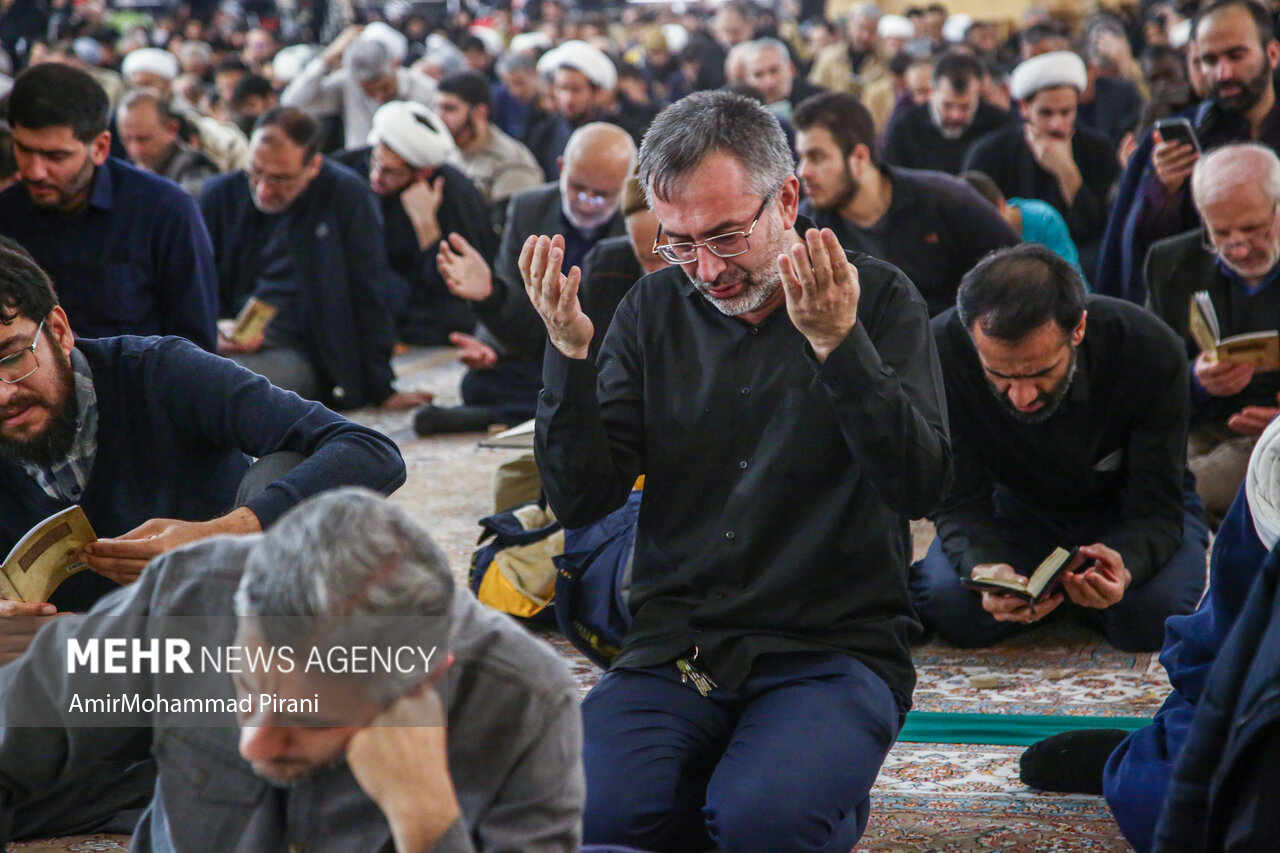 مراسم «ام داوود» در حرم حضرت معصومه (ع)