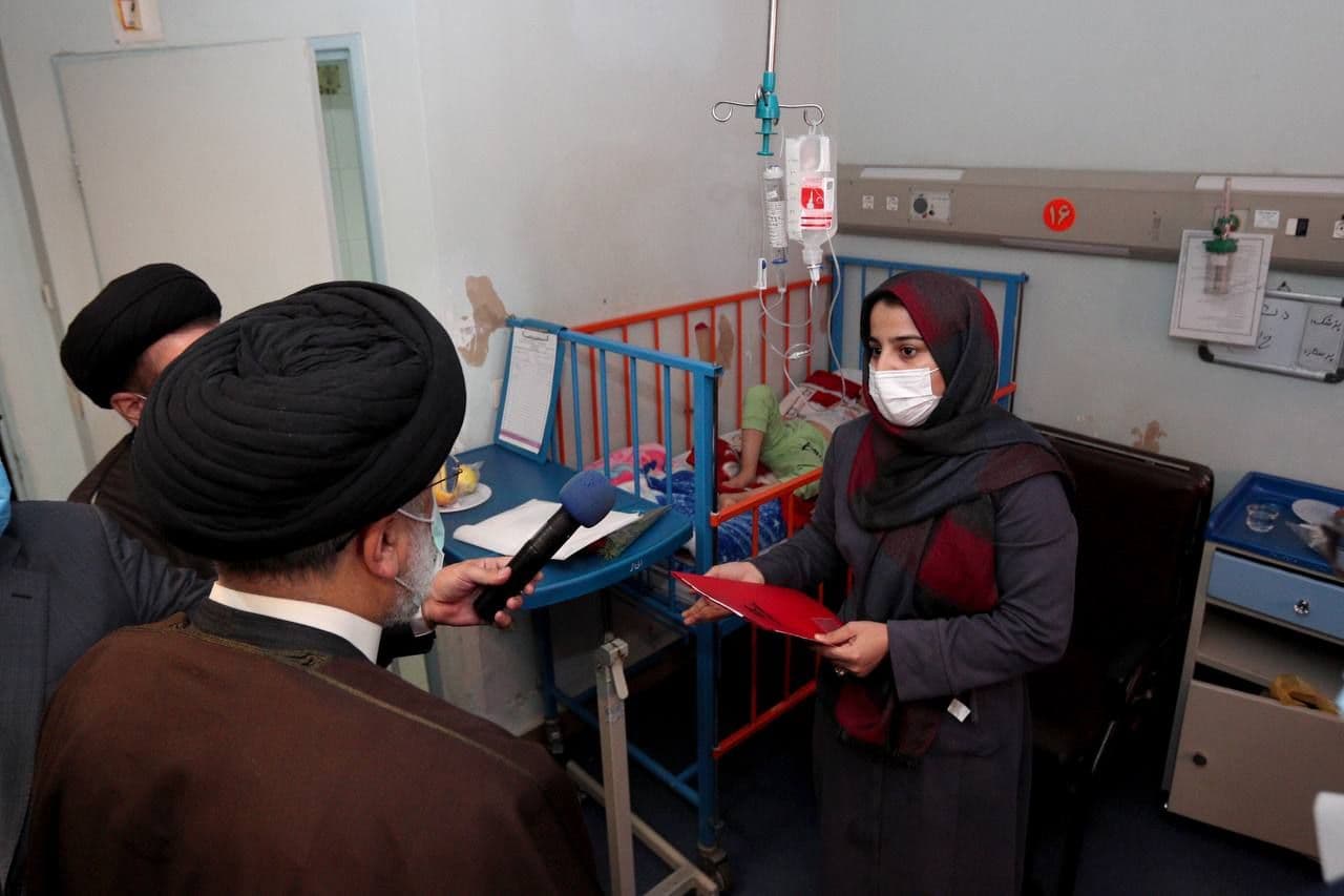 رئیسی در بیمارستان شهید رحیمی خرم آباد