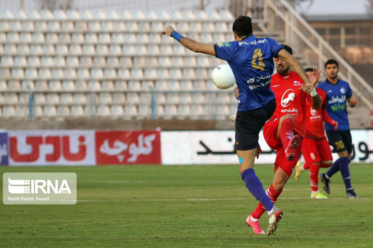 تراکتور و استقلال