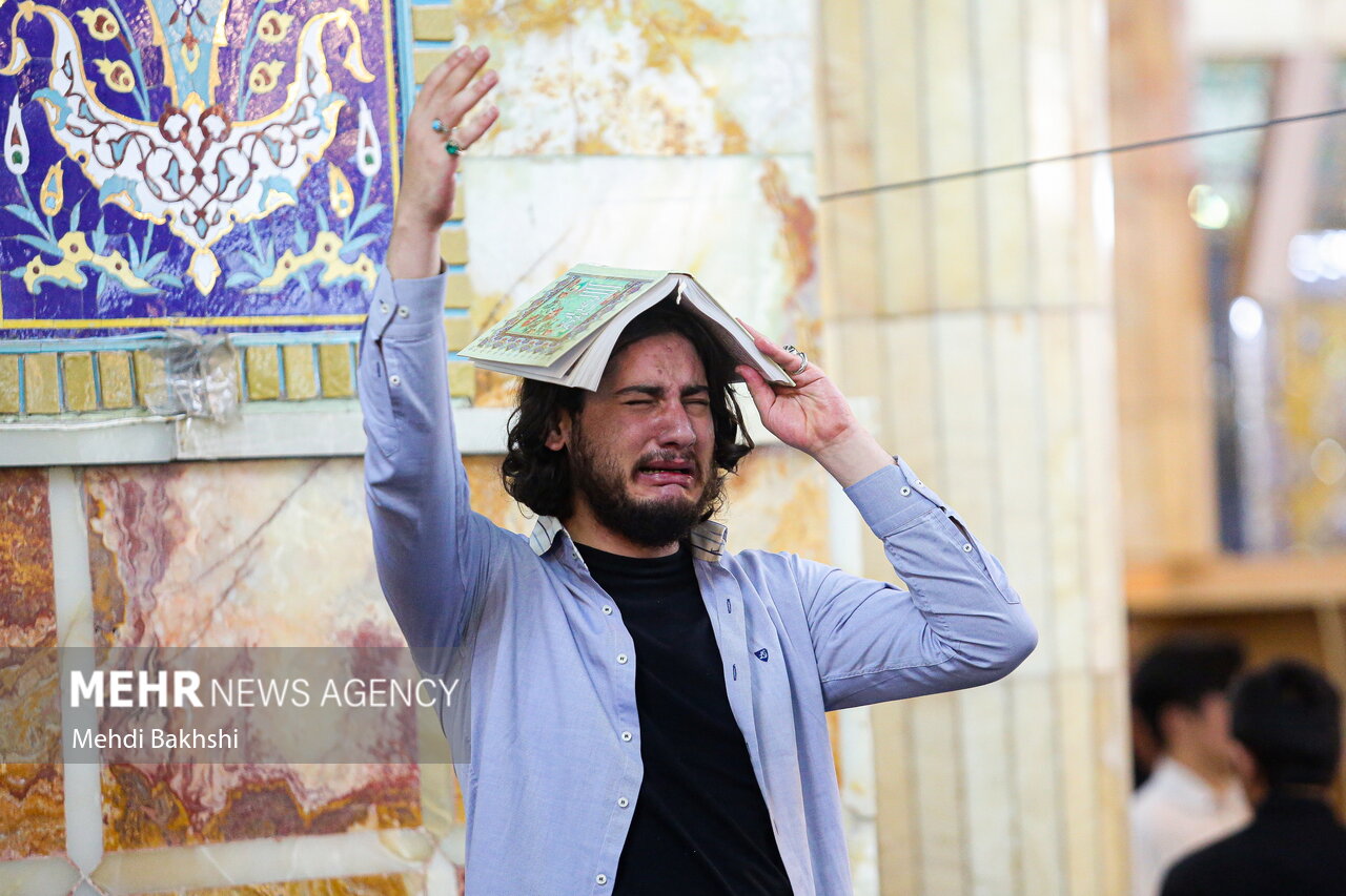 مراسم احیای شب قدر در حرم حضرت معصومه(س)