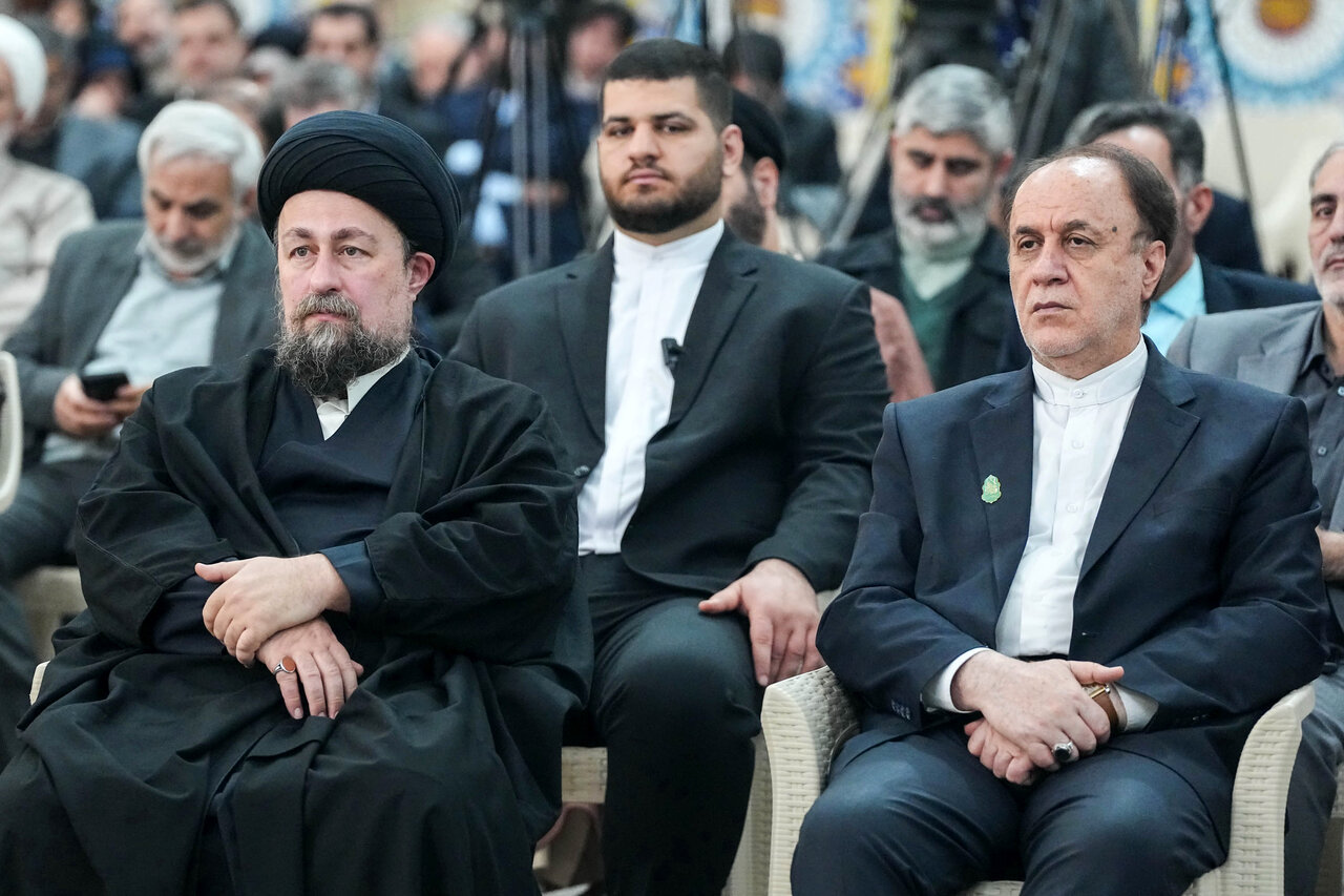 تجدید میثاق رئیس مجلس و نمایندگان با آرمان‌های امام(ره)