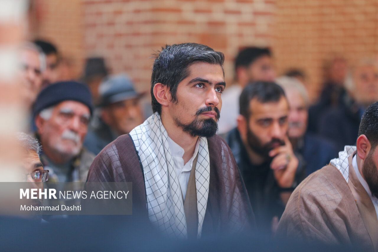 عمامه گذاری طلاب اردبیل به مناسبت نیمه شعبان