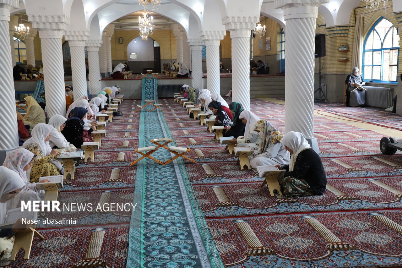 مراسم جزء خوانی قرآن کریم