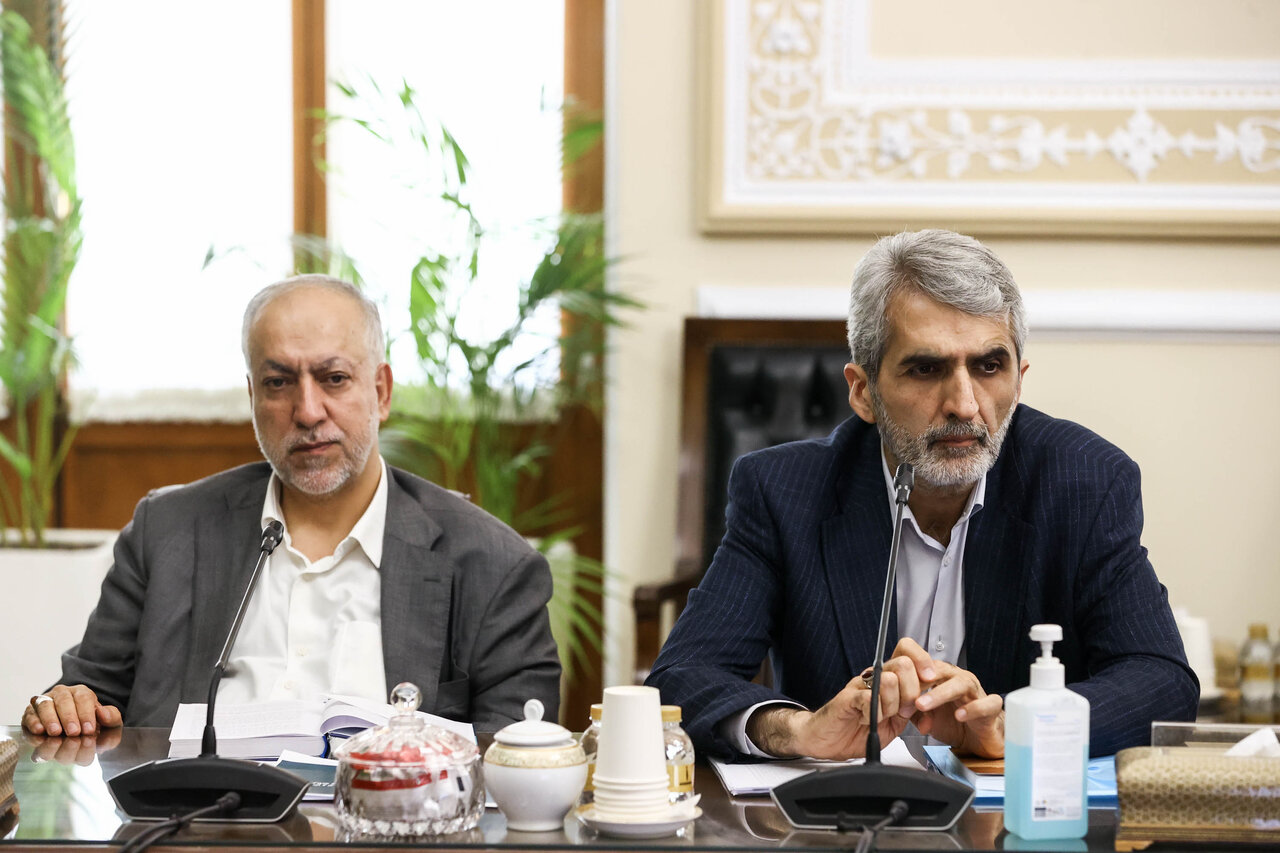 نشست بررسی برنامه هفتم پیشرفت با حضور قالیباف