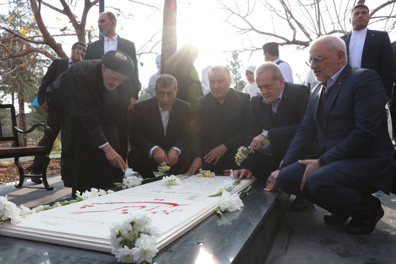 ورود رئیس‌جمهور به استانداری خراسان جنوبی