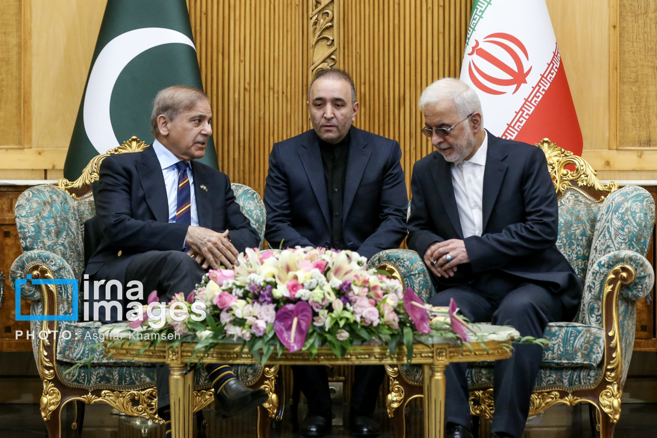 ورود نخست‌وزیر پاکستان به تهران